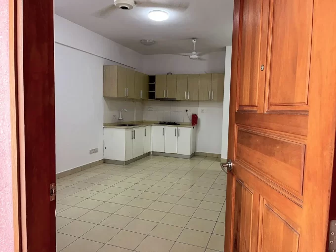Unfurnished 3 bedroom, 2 bathroom apartment in Gaakoshi Flats, 8th Floor, Buruzu Magu, Galolhu, Male'.