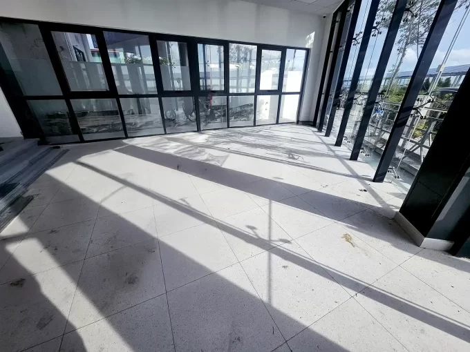 Commercial showroom space in Mackson Properties building, Ground floor, Midhili Magu, Hulhumale'.