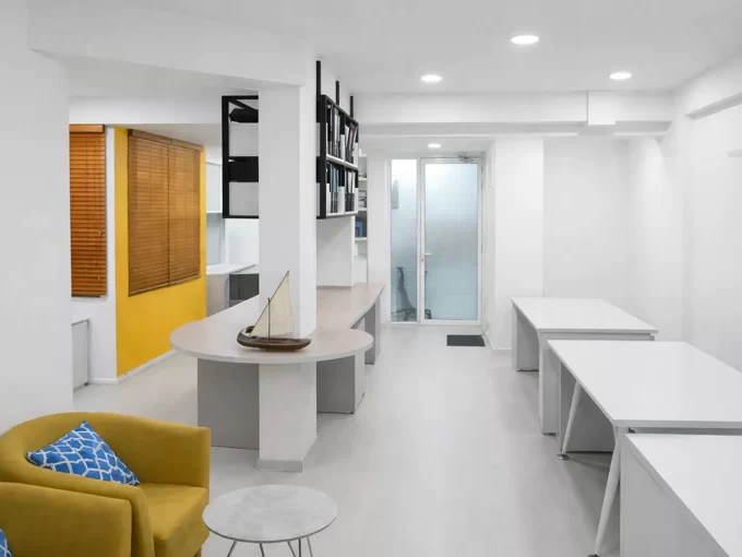 Commercial space on the 2nd floor of a commercial building in Koaru Kendi Magu, Macchangoalhi, Male'