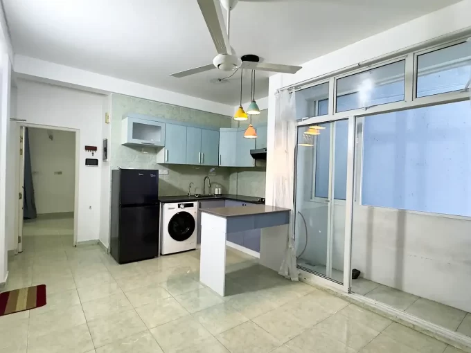 Semi furnished 1 bedroom apartment on the 2nd floor of a residential building in Karankaa Magu, Henveyru, Male'.