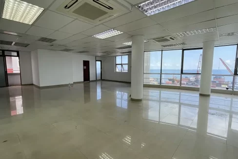 Commercial office space in Sea Tracs Building, 7th Floor, Boduthakurufaanu Magu, Maafannu, Male'.