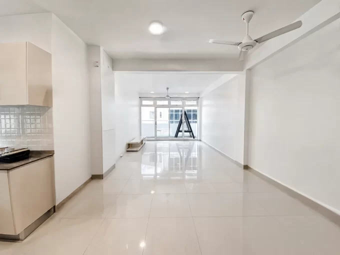 Unfurnished 2+1 bedroom apartment on the 3rd floor of a residential building in Koaru Kendi Magu, Macchangoalhi, Male'.