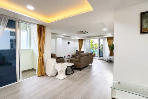 Fully furnished 3+1 bedroom apartment on the 9th floor of a residential building in Kaasinjee Magu, Henveyru, Male'.