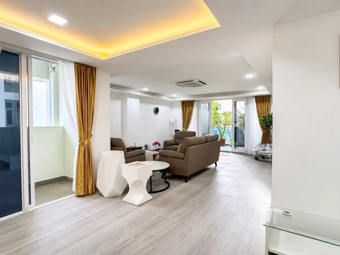 Fully furnished 3+1 bedroom apartment on the 9th floor of a residential building in Kaasinjee Magu, Henveyru, Male'.