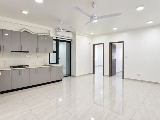Unfurnished 3 bedroom apartment on the 6th floor of a residential building in Rahdhebai Magu, Galolhu, Male'.