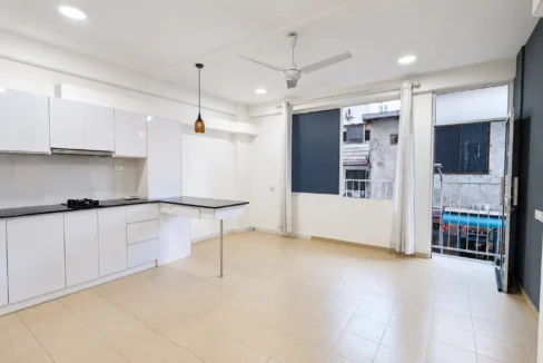 Unfurnished 2 bedroom apartment on the 1st floor of a residential building in Sitthimaavaa Hingun, Galolhu, Male'.
