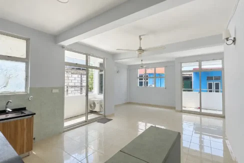 Unfurnished 2+1 bedroom apartment in Karankaa Magu, 1st Floor, Henveyru, Male'.